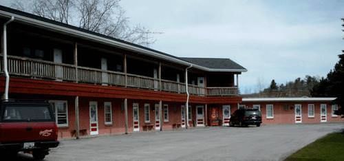 Cool City Motel Two Rivers Экстерьер фото